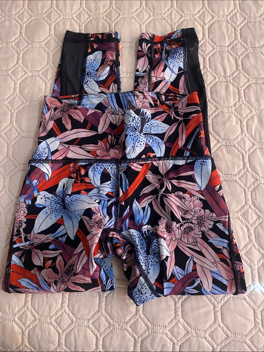 Lululemon Train Times 7/8 Pant *25" Lush Lillies Multi